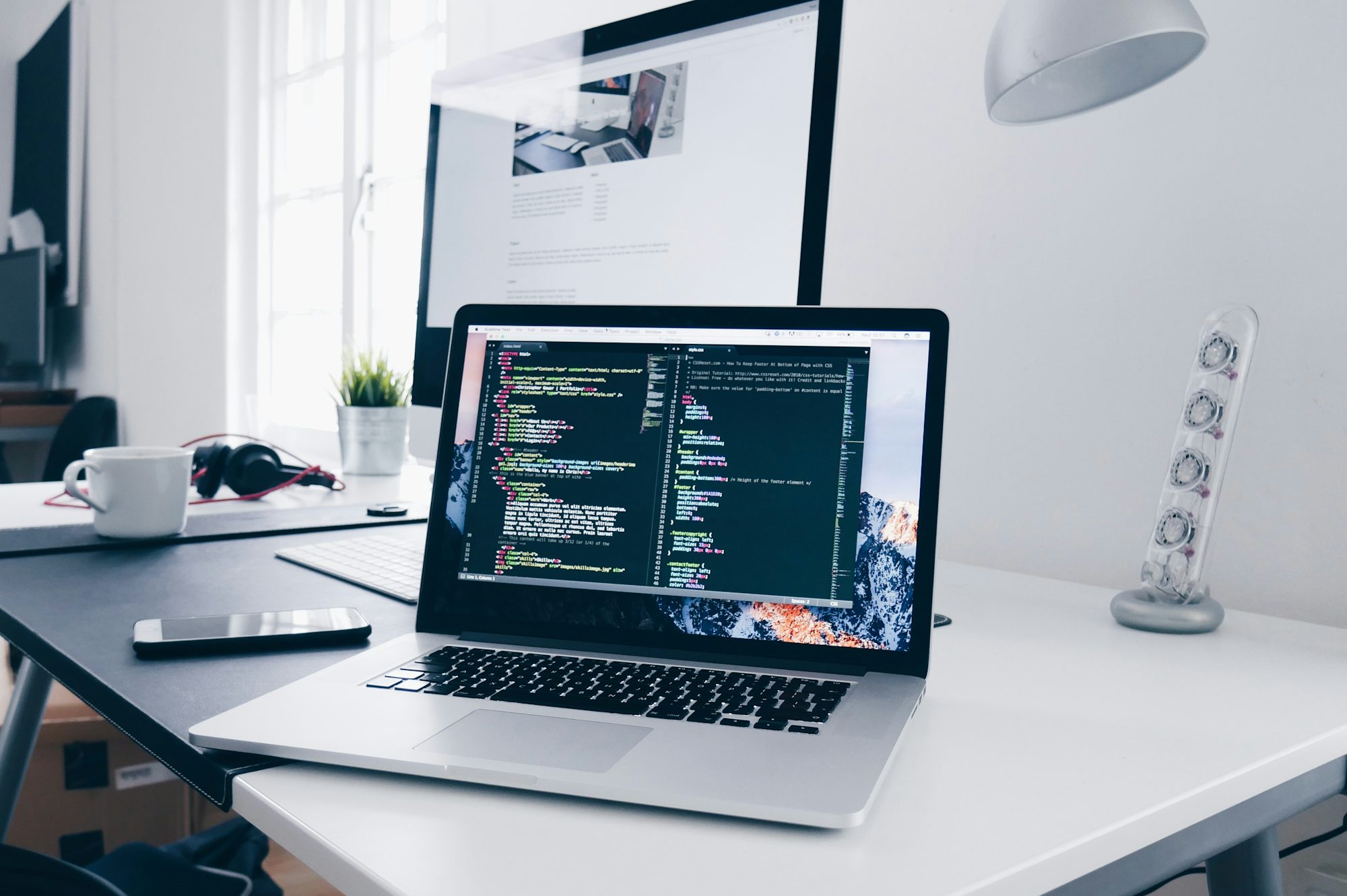 WordPress versus AMS-bundled website builder comparison for associations